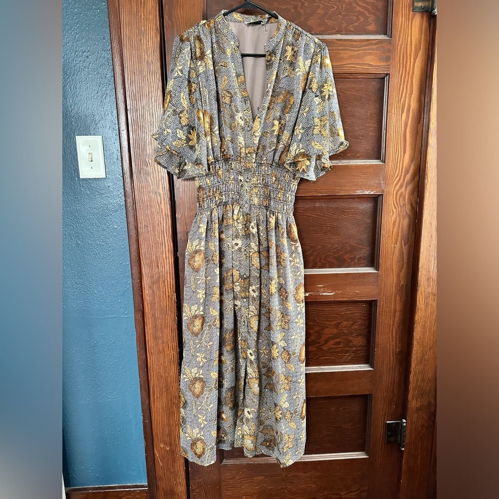 Piper and Scoot The Nottoway Cinch Waist Midi Dress in Moonlight Gold - Small
